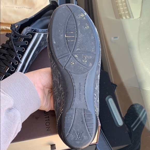 Louis Vuitton Sneaker - Picture 4 of 5